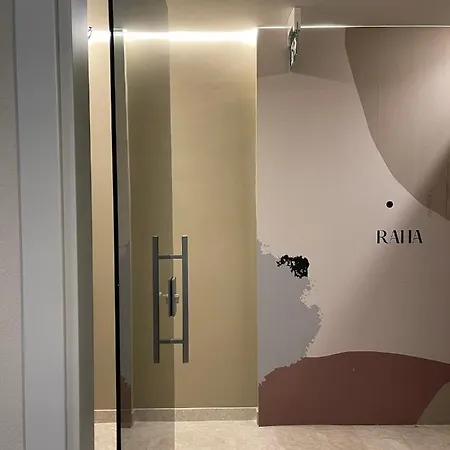 Raha 4* Syracuse