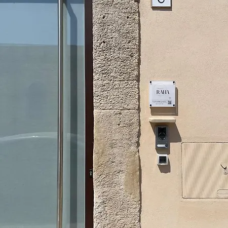 Raha 住宿加早餐酒店